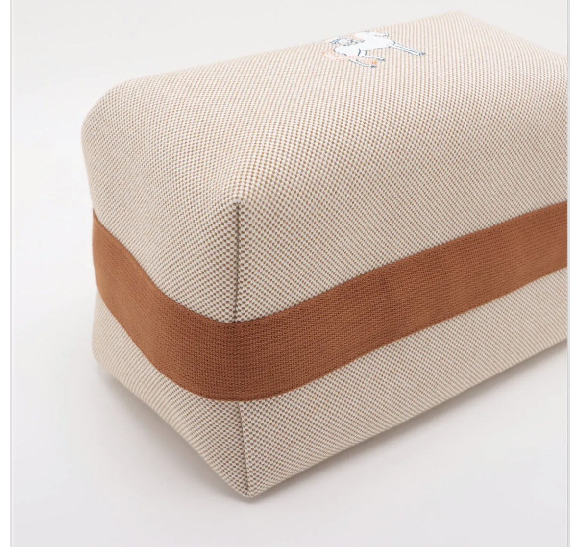 Base and side showing the canvas panels and leather trim